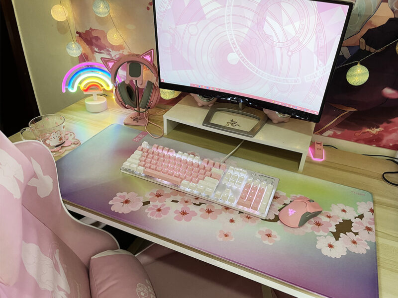 Sakura Thor mousepad pink gaming setup