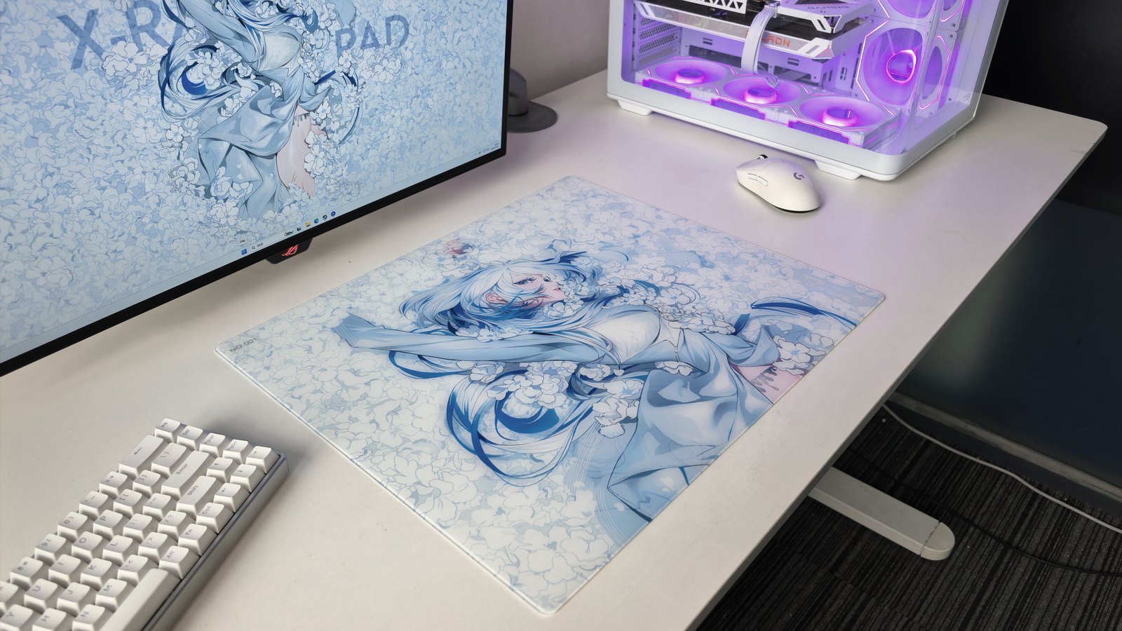X-Raypad NOD glass mousepad on a gaming desk setup X-Raypad NOD glass mousepad on a gaming desk setup